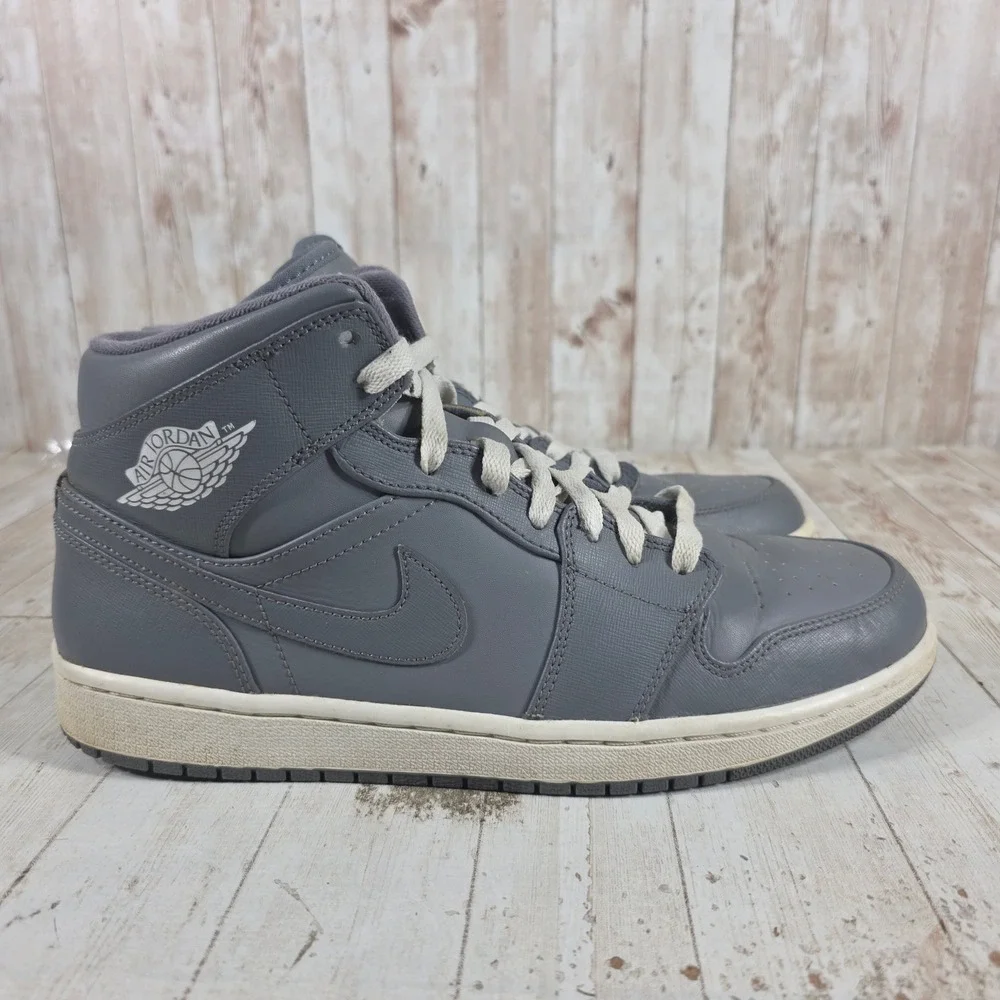 Jordan 1 Mid Cool Grey Mens Basketball Shoes‎ 554724-003 Size 10.5 Gray White